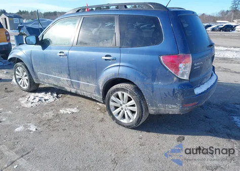 2011 Subaru Forester 2.5X Premium z USA, uszkodzony, nr VIN JF2SHADC1BH728914